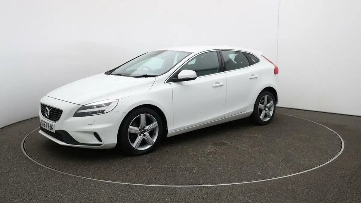 2018-volvo-v40-20-t3-r-design-nav-plus-big-65