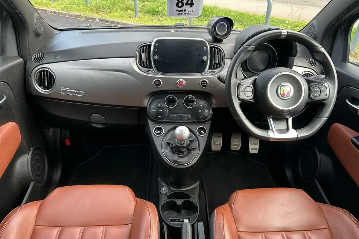 2019-abarth-595c-14-tjet-turismo-big-7
