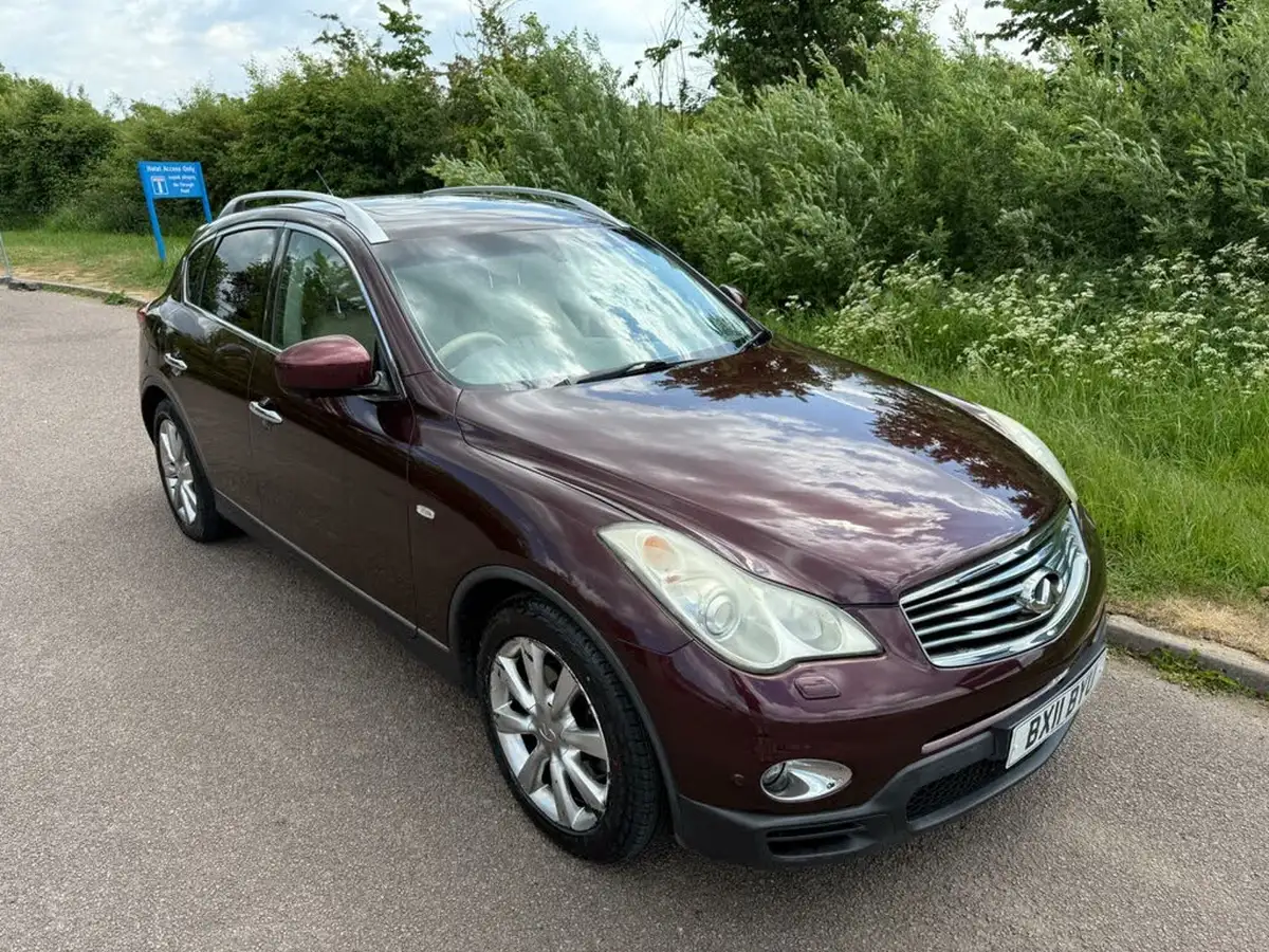 2011-infiniti-ex-30td-big-0