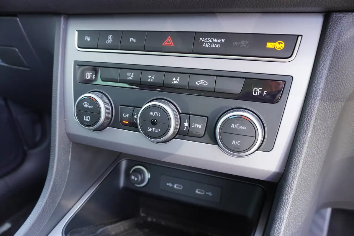 2024-seat-ateca-15-ecotsi-fr-dsg-big-10