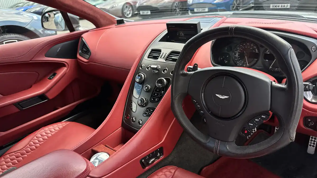 2012-aston-martin-vanquish-59-big-8