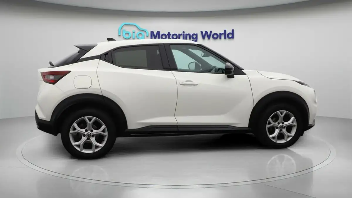 2022-nissan-juke-10-dig-t-n-connecta-big-8