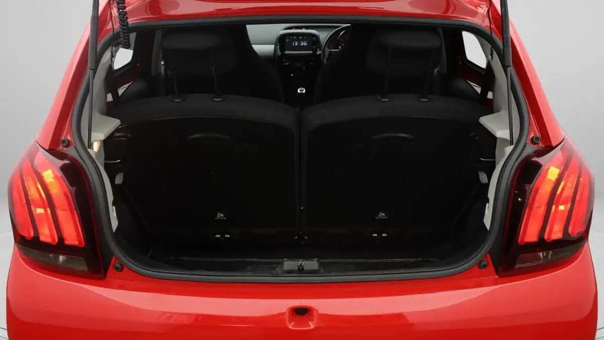 2017-peugeot-108-12-puretech-allure-hatchback-5d-big-16