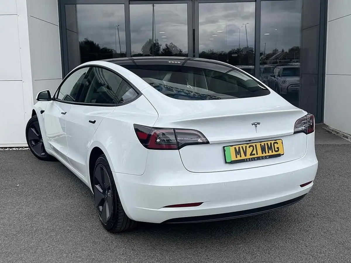 2021-tesla-model-3-e-standard-plus-big-2