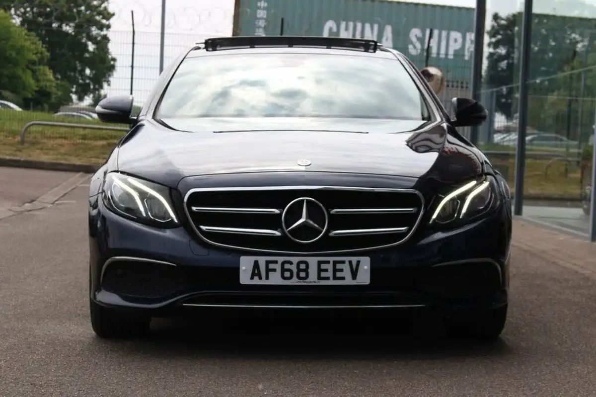 2018-mercedes-benz-e-class-20-e200-se-premiumss-saloon-4d-big-9