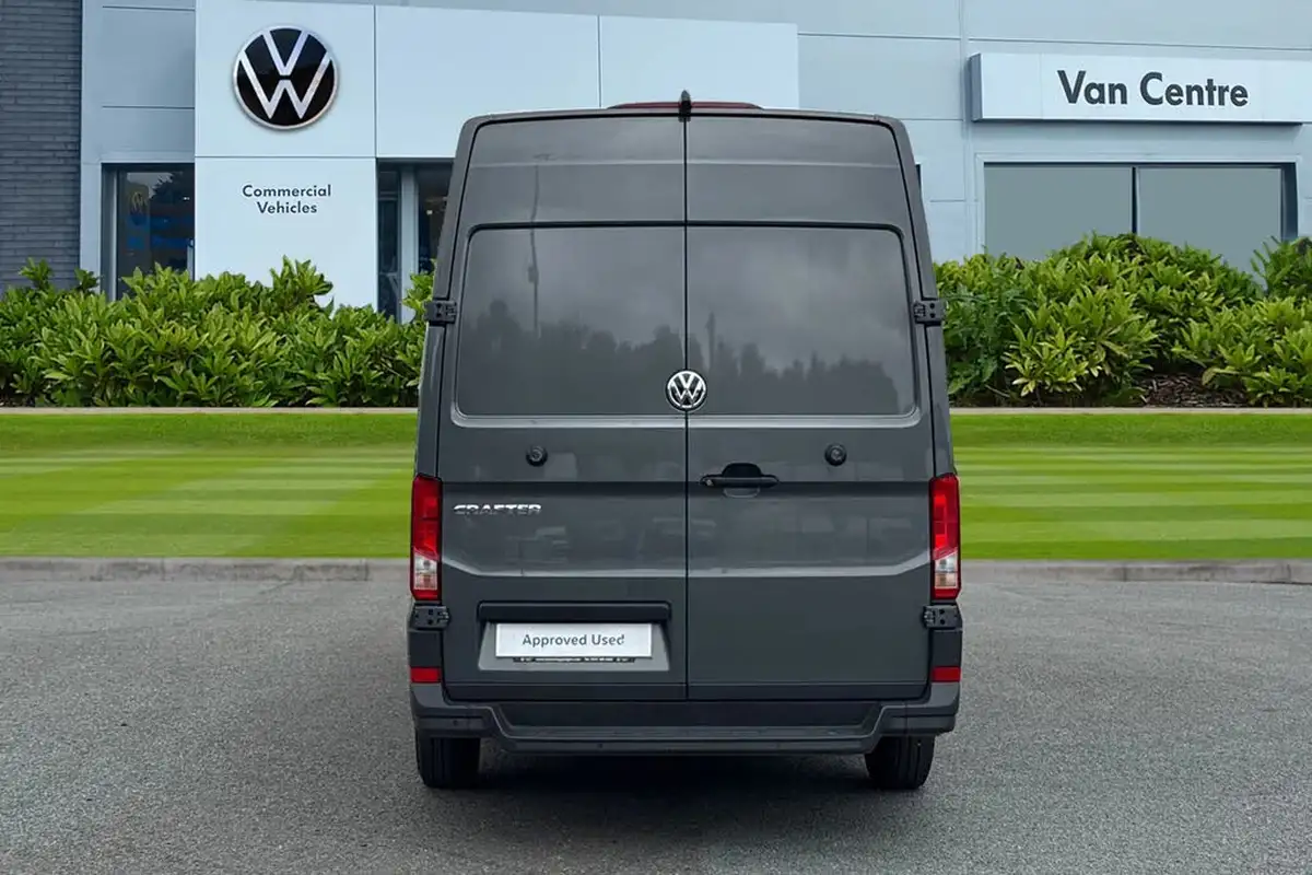 2024-volkswagen-crafter-20tdi-cr35-lwb-commerce-plus-140pseu6d-auto-big-3