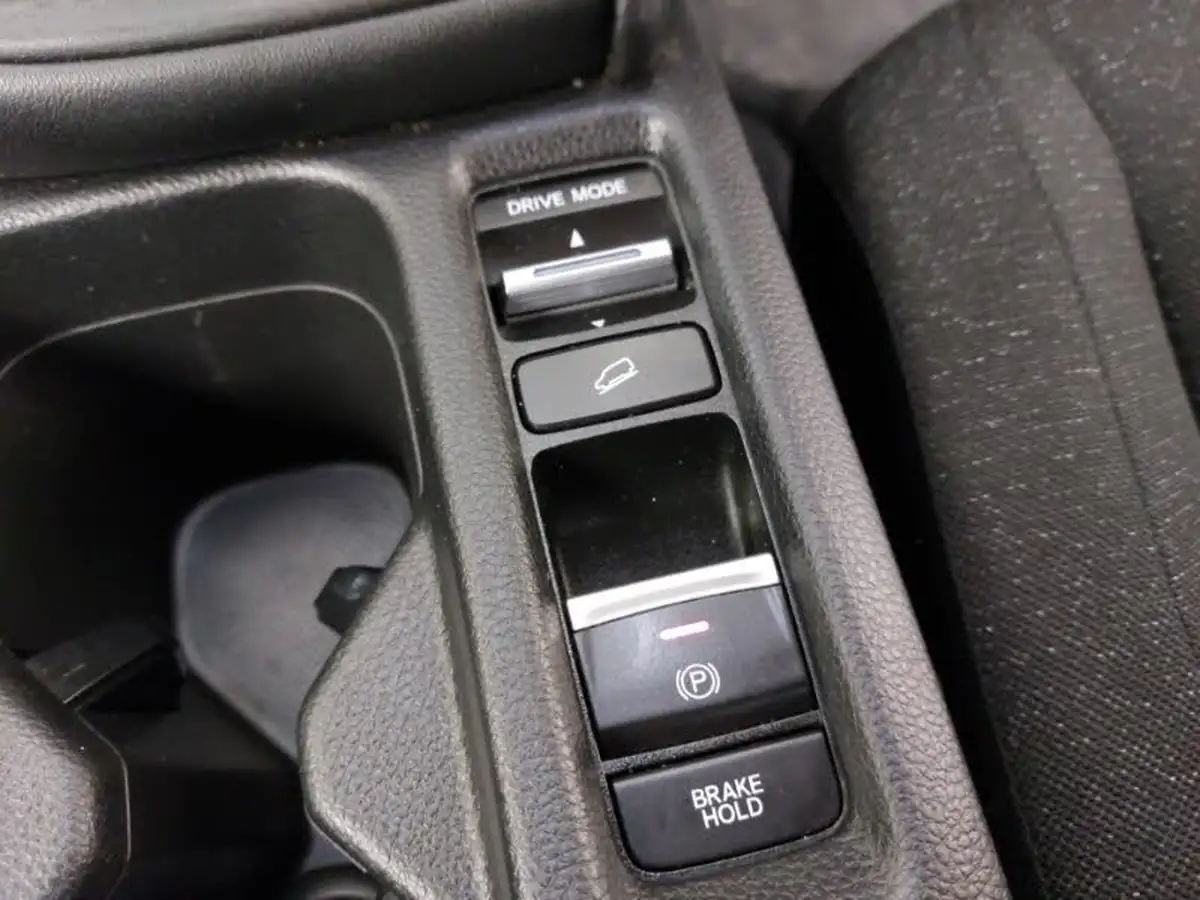 2022-honda-hr-v-15-i-mmd-elegance-big-9
