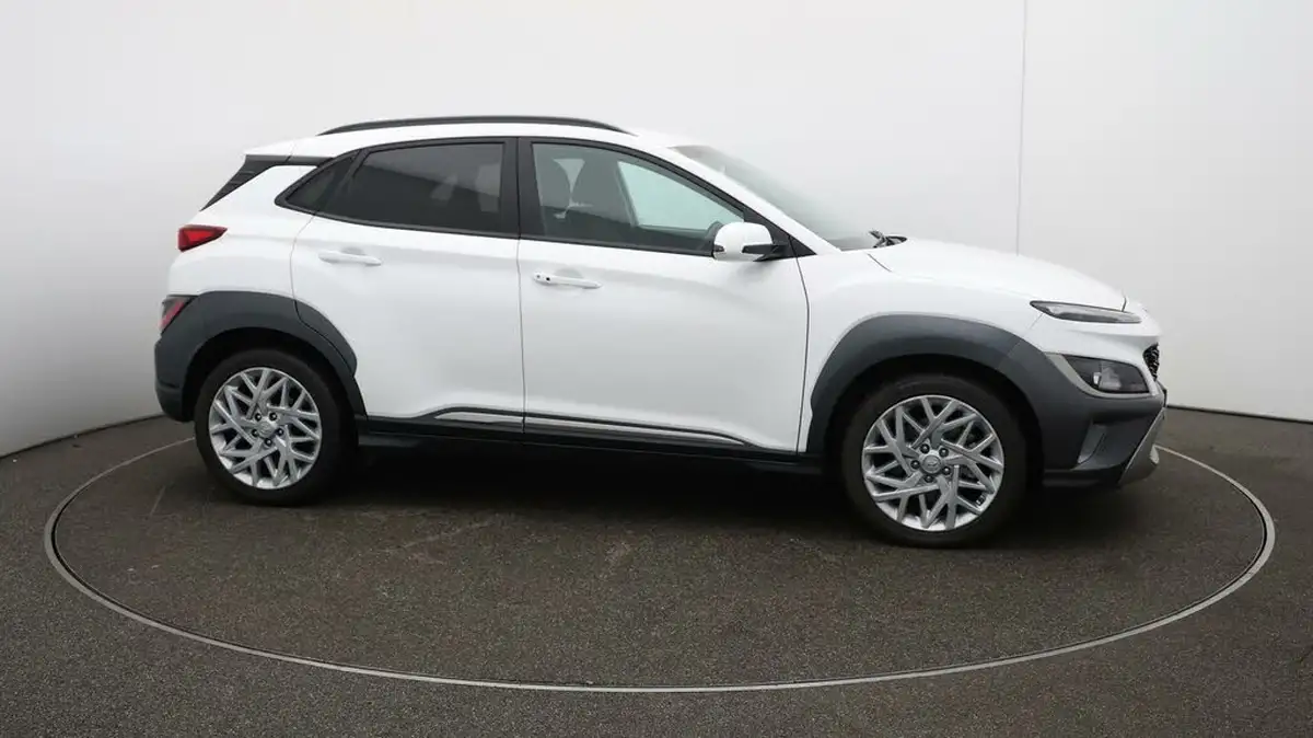 2022-hyundai-kona-16-gdi-premium-big-48