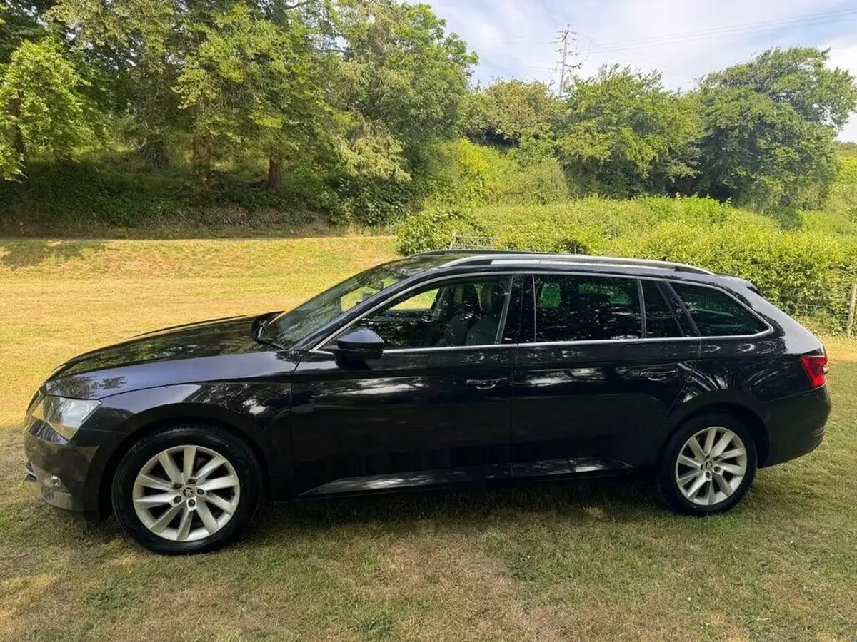 2018-skoda-superb-20tdi-scr-se-technology-estate-dsg-big-6