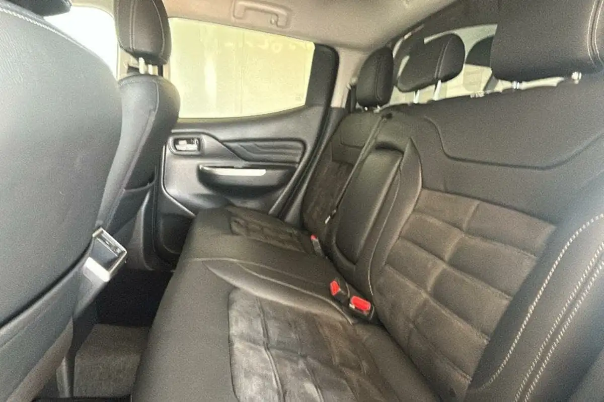 2021-mitsubishi-l200-22di-d-barbarian-x-big-13