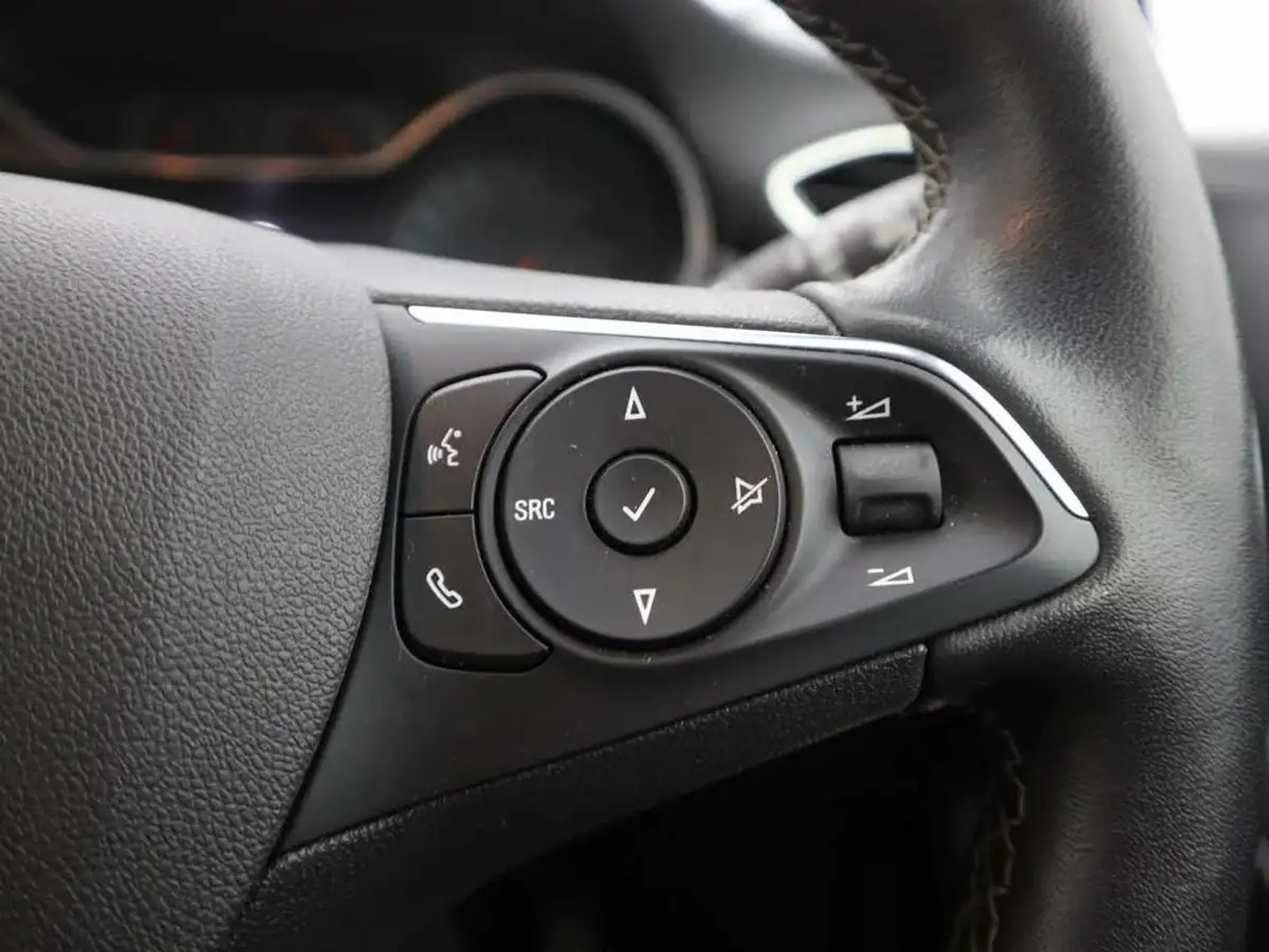 2022-vauxhall-crossland-15-elite-edition-110ps-big-35