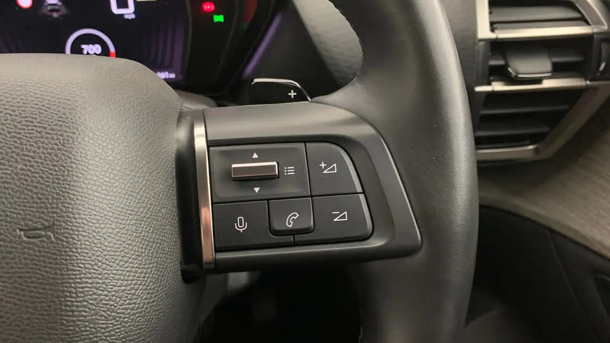 2023-citroen-c5-x-12-puretech-shine-big-17