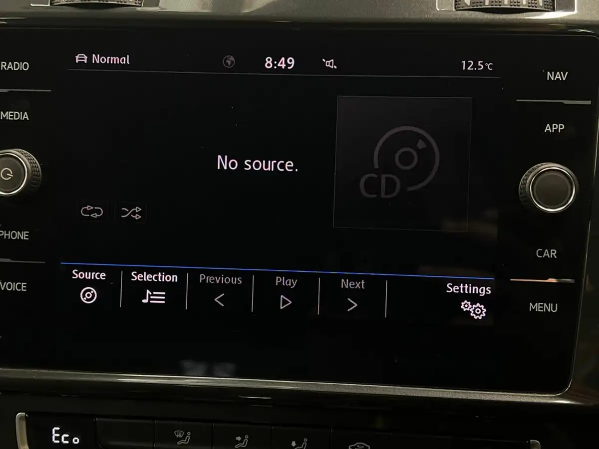 2020-volkswagen-golf-e-e-golf-big-17