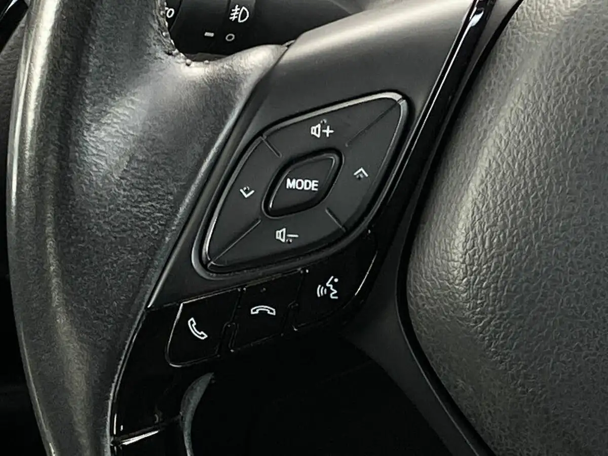 2020-toyota-c-hr-18-vvt-i-icon-parking-pack-big-18