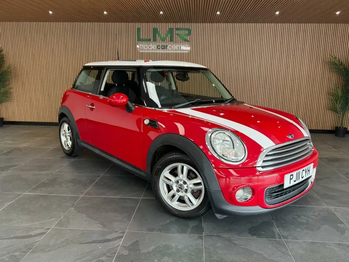 2011-mini-cooper-16-one-98bhp-hatchback-3d-big-4