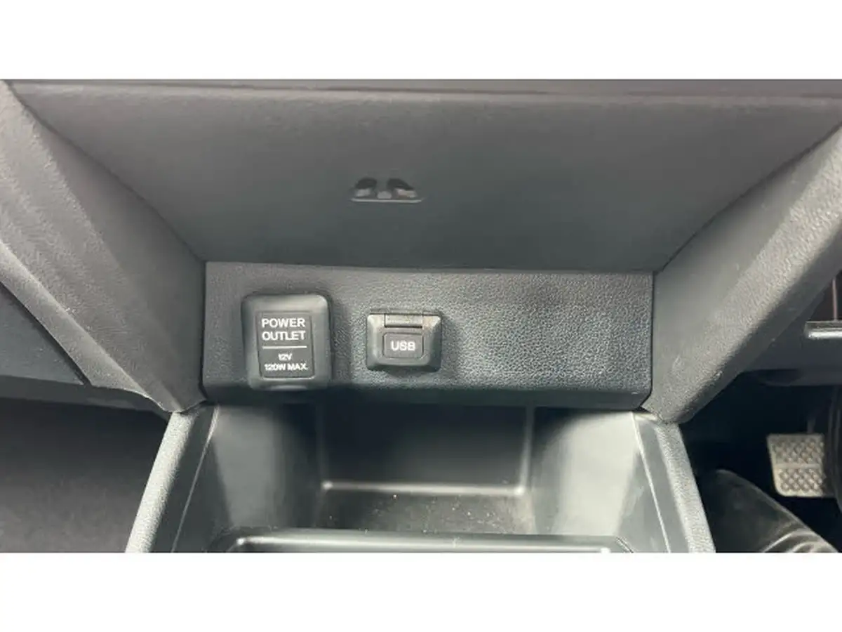 2013-honda-jazz-14-es-plus-cvt-big-35