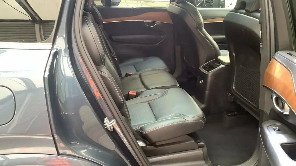 2019-volvo-xc90-20-t8-inscription-384bhp-ss-big-18