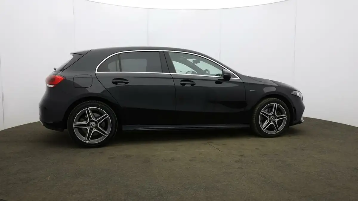 2021-mercedes-benz-a-class-13-a250e-amg-line-hatchback-5d-big-45