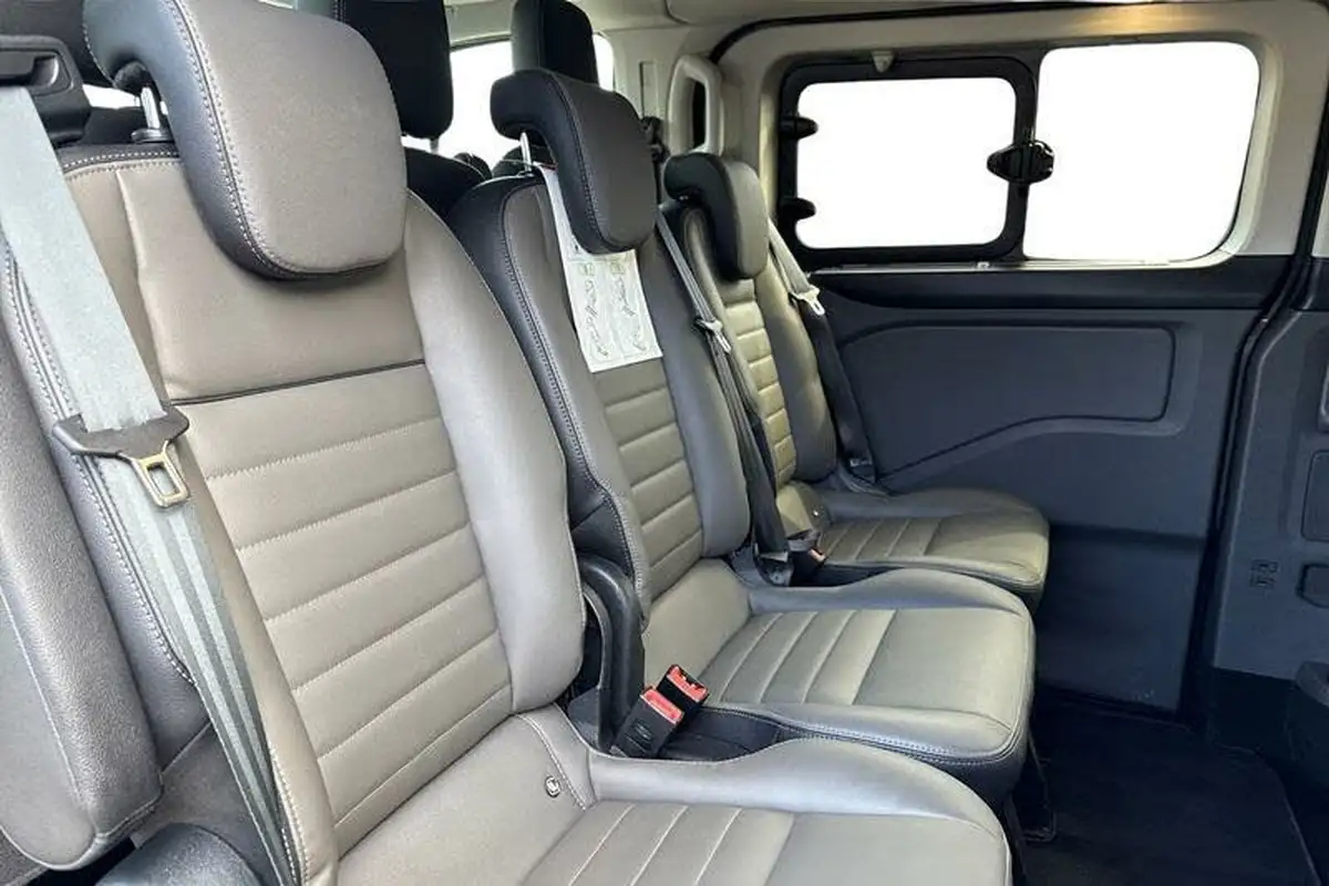 2023-ford-tourneo-custom-big-11