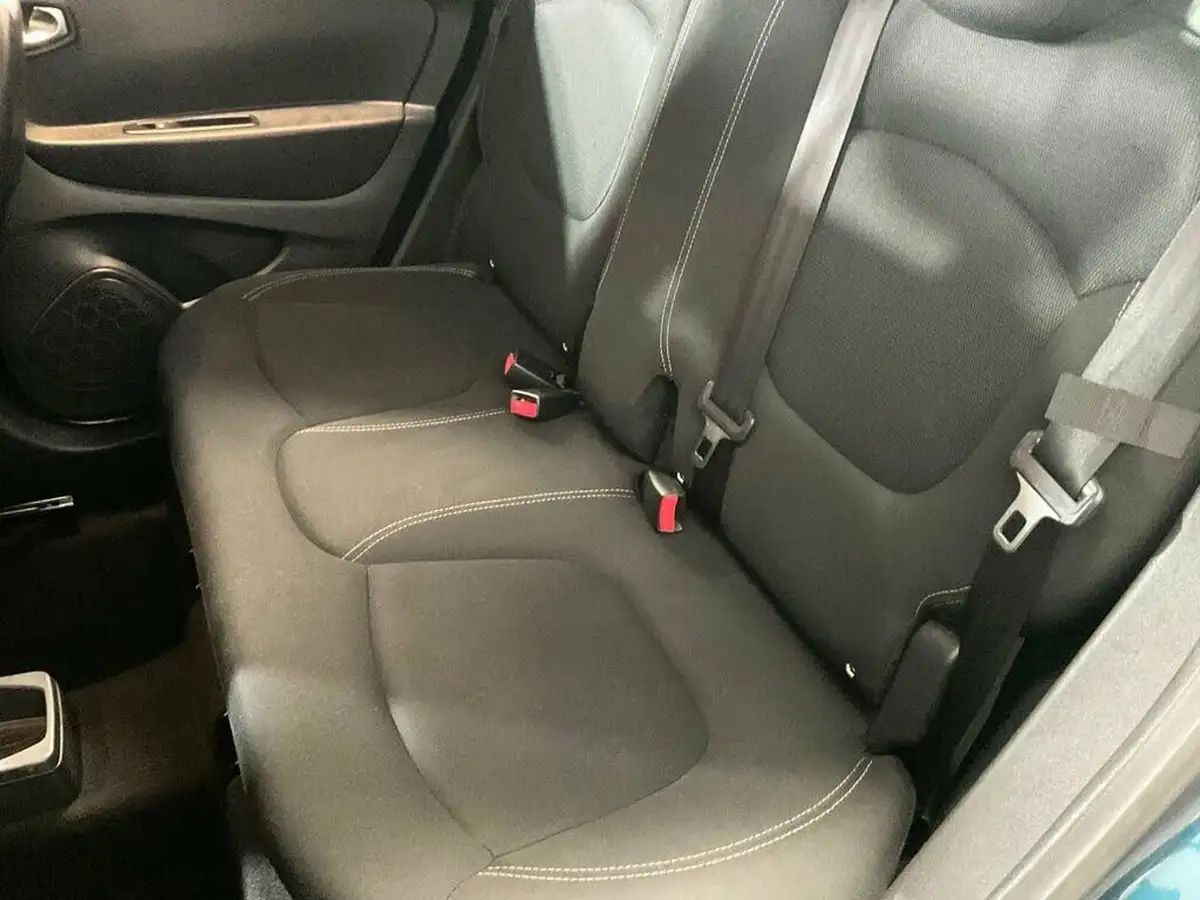 2019-renault-captur-09-tce-play-big-32
