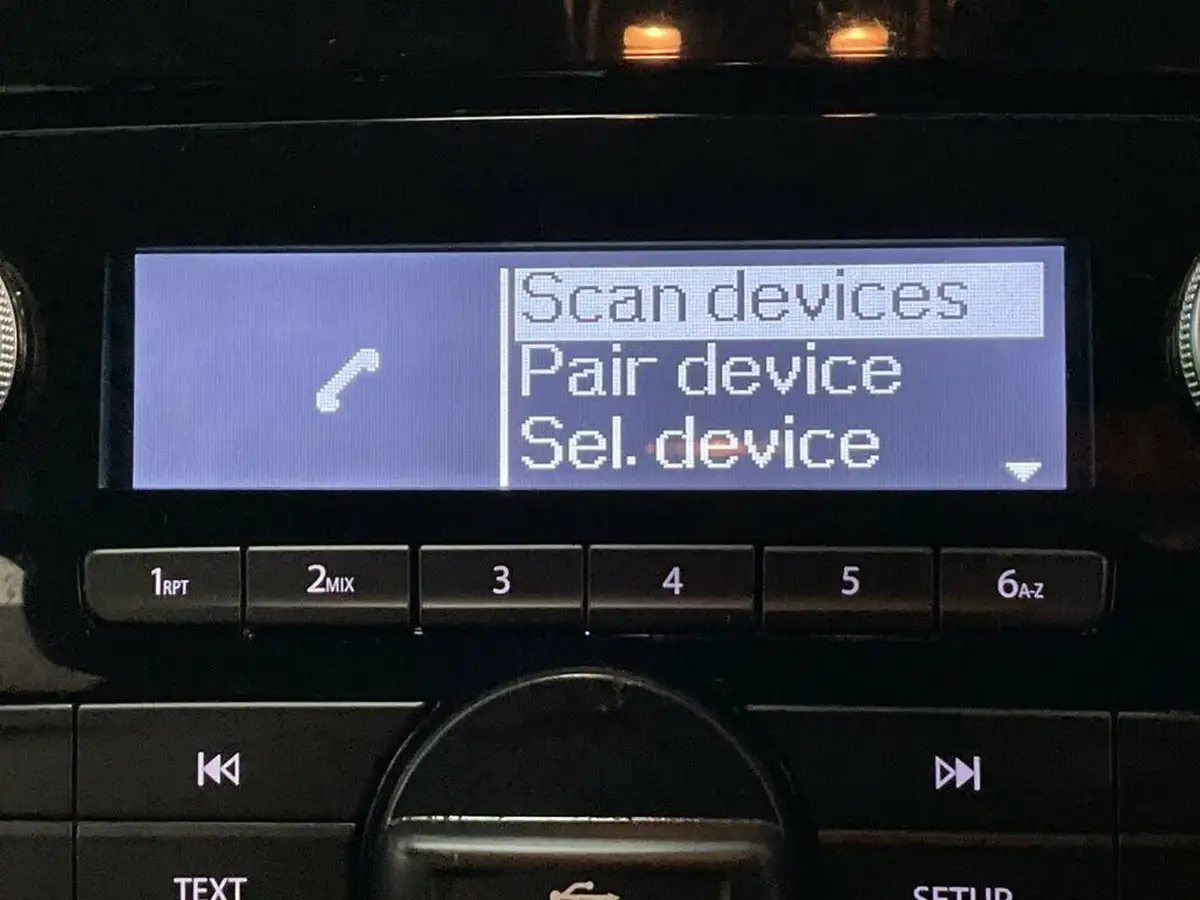2019-renault-captur-09-tce-play-big-56