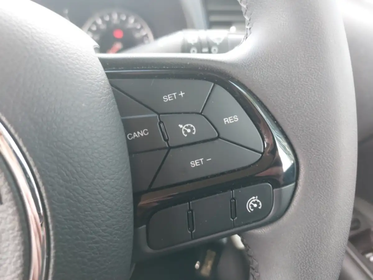 2022-jeep-renegade-10-gse-night-eagle-big-18