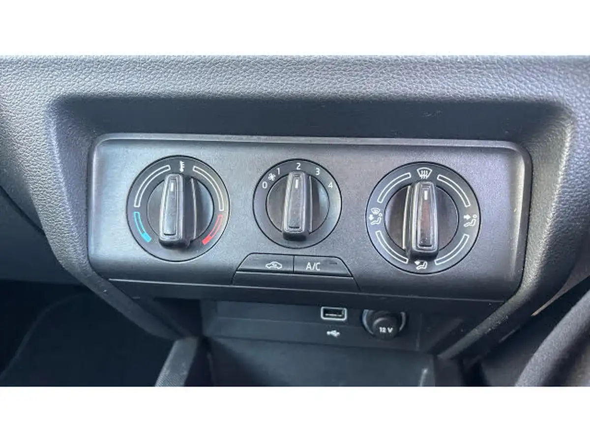 2019-skoda-fabia-10-tsi-colour-edition-big-24
