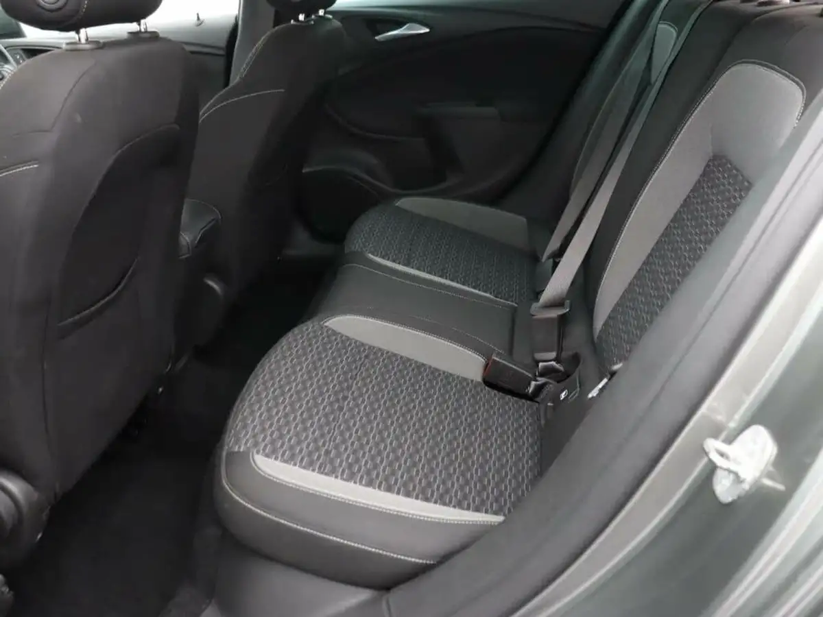 2020-vauxhall-astra-12-turbo-sri-vx-line-nav-big-14