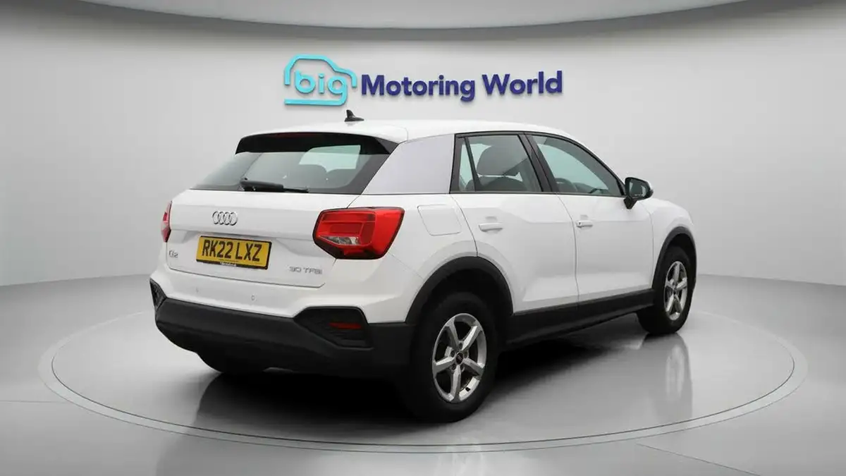 2022-audi-q2-10-30-tfsi-technik-big-7