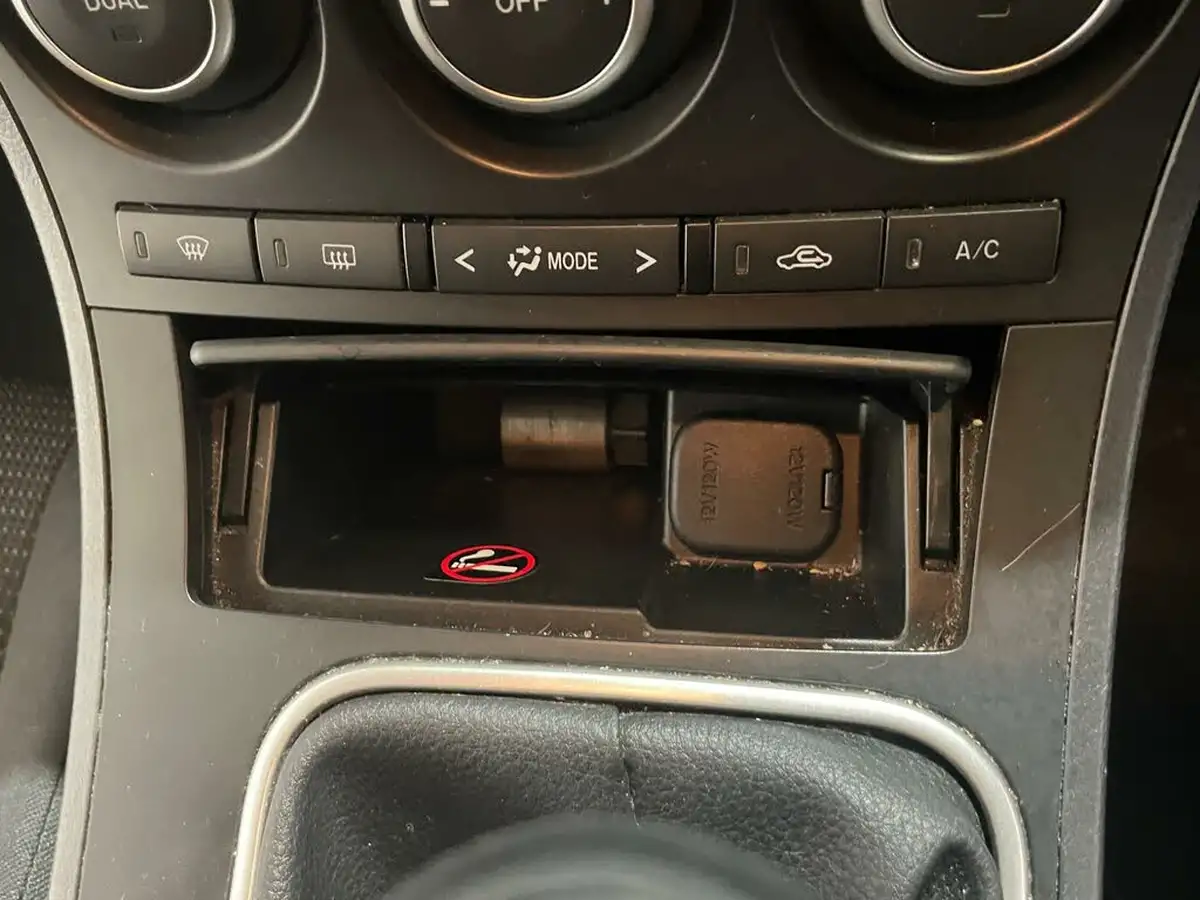 2012-mazda-mazda3-16-tamura-big-50