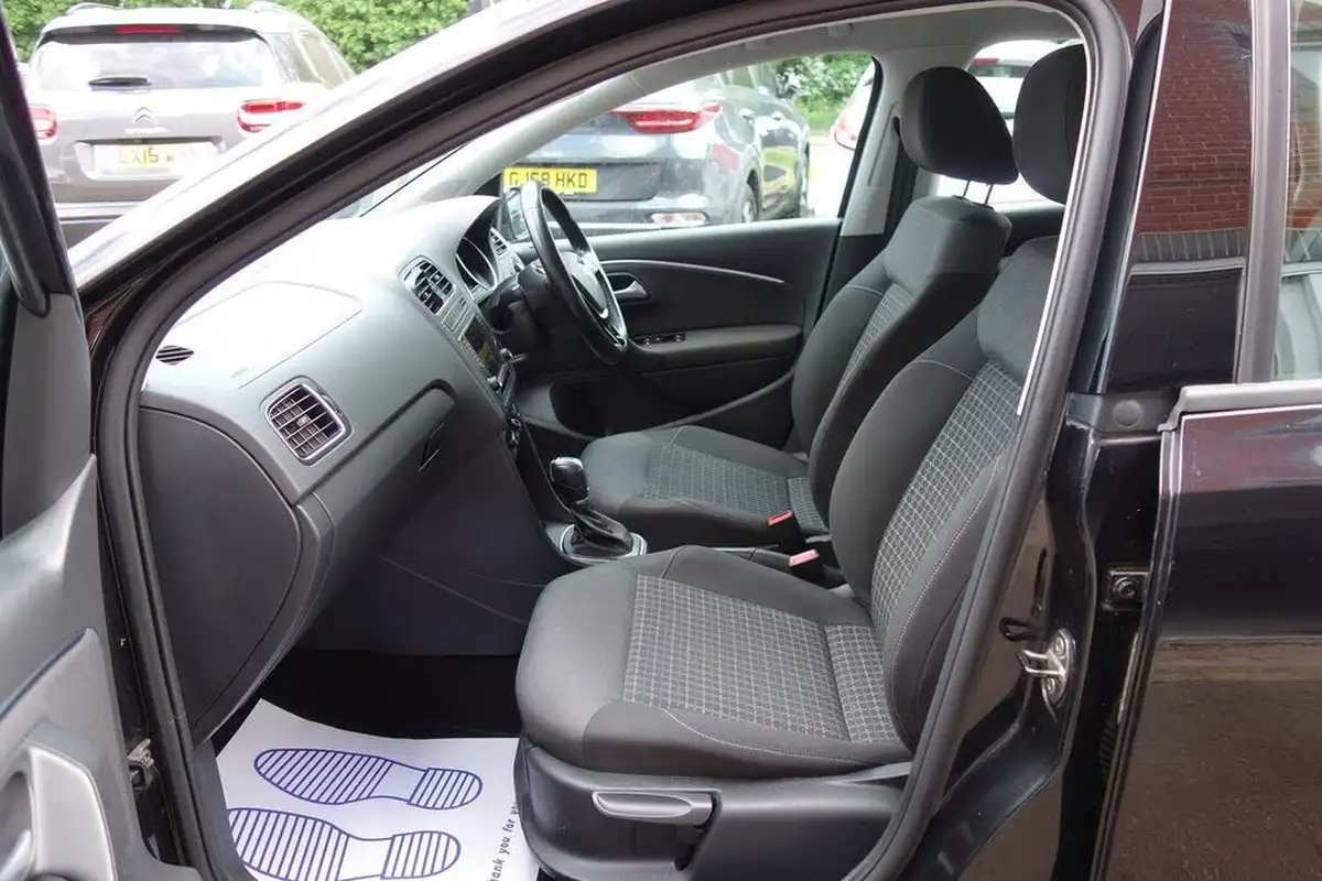 2016-volkswagen-polo-12-tsi-se-5d-dsg-big-13