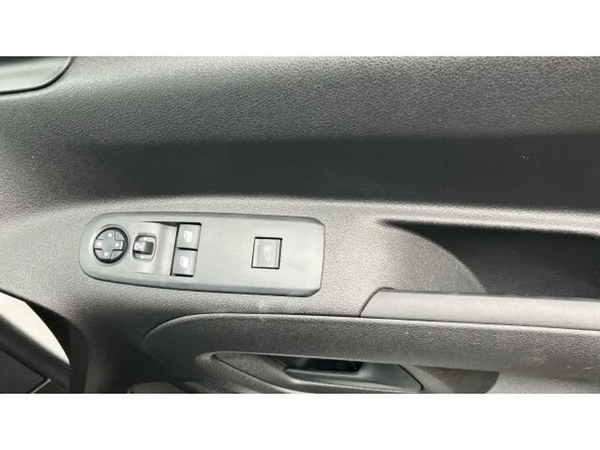 2021-toyota-proace-city-e-icon-big-27
