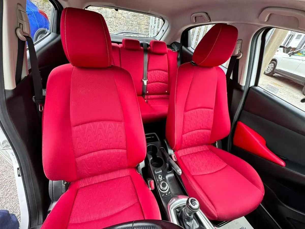 2016-mazda-mazda2-15-red-edition-big-17
