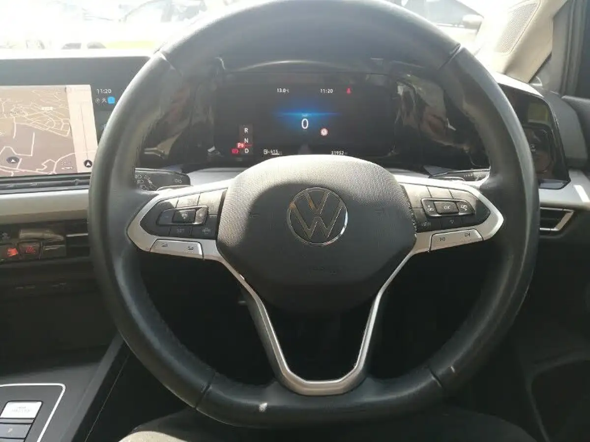 2023-volkswagen-golf-20tdi-life-hatchback-dsg-big-18
