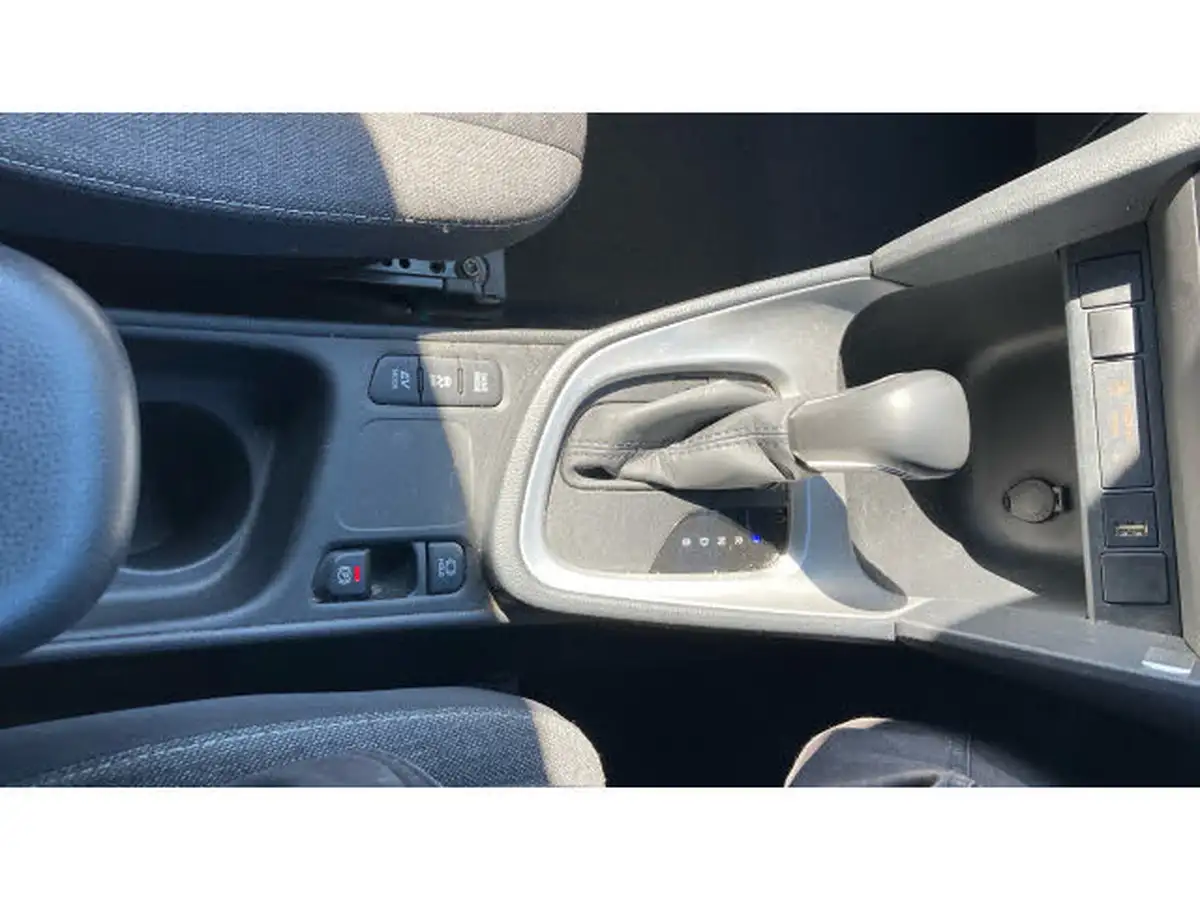 2022-toyota-yaris-15-vvt-i-design-panoramic-roof-big-37