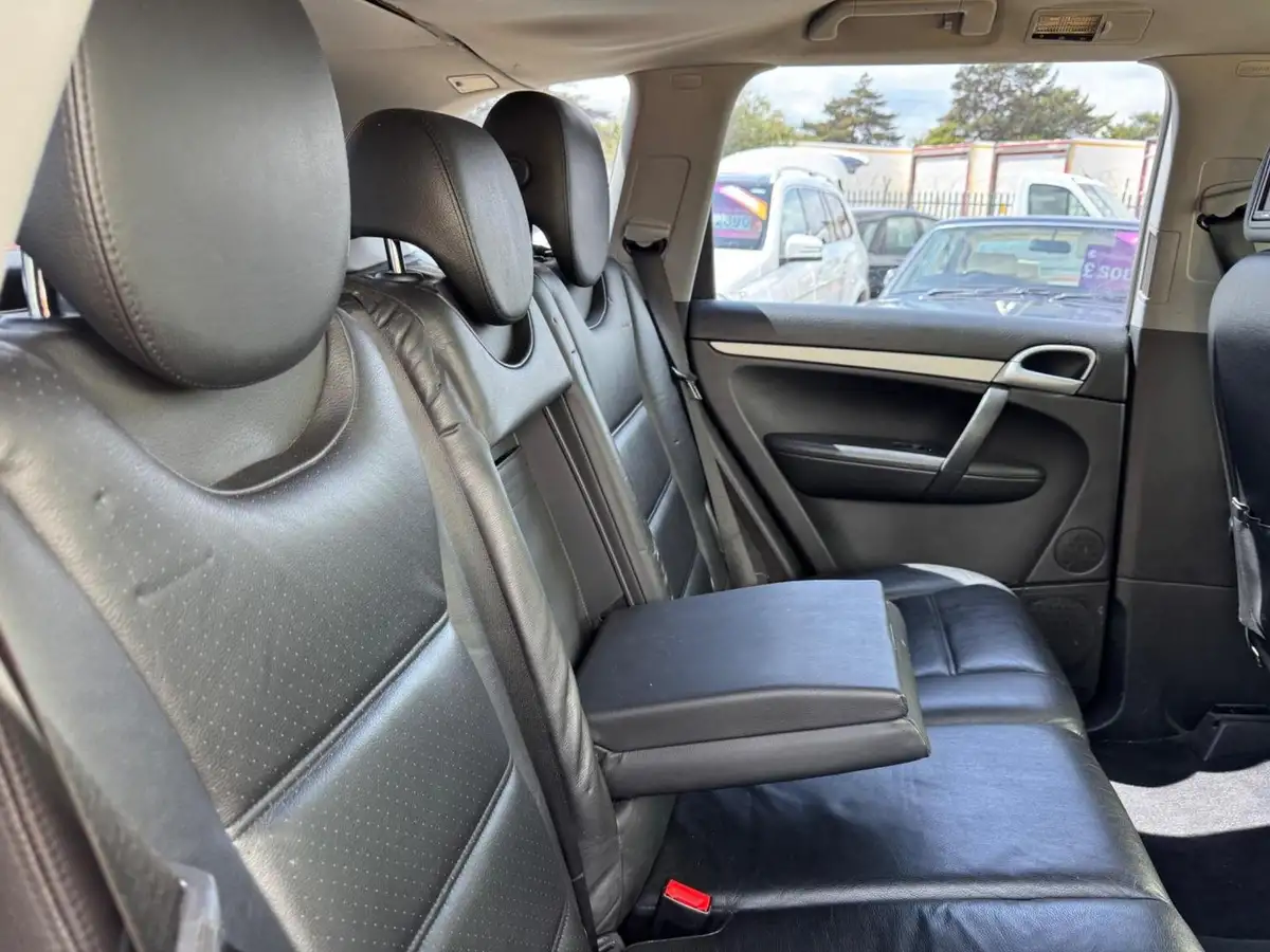 2007-porsche-cayenne-32-big-22