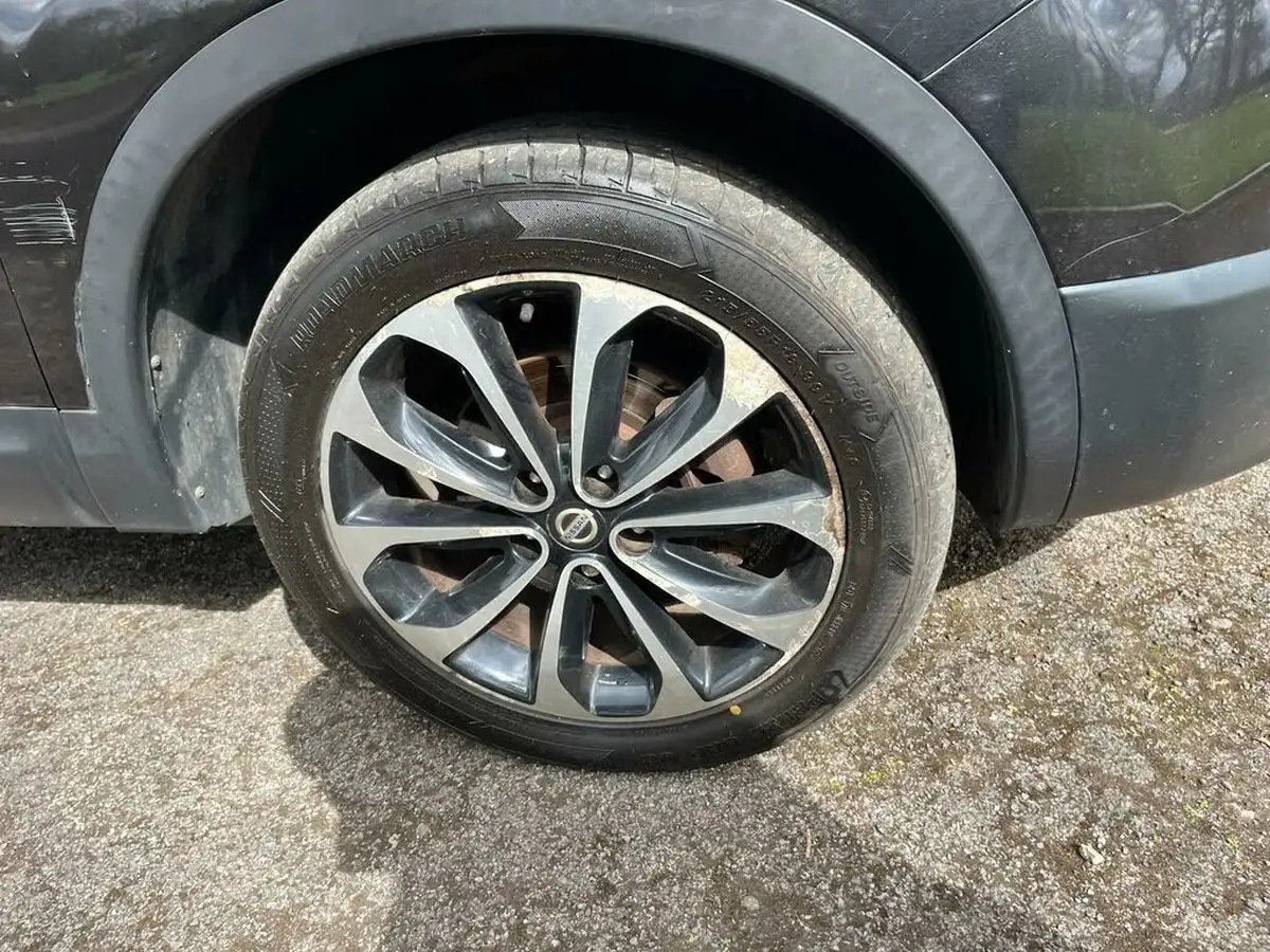 2011-nissan-qashqai2-15td-n-tec-big-76