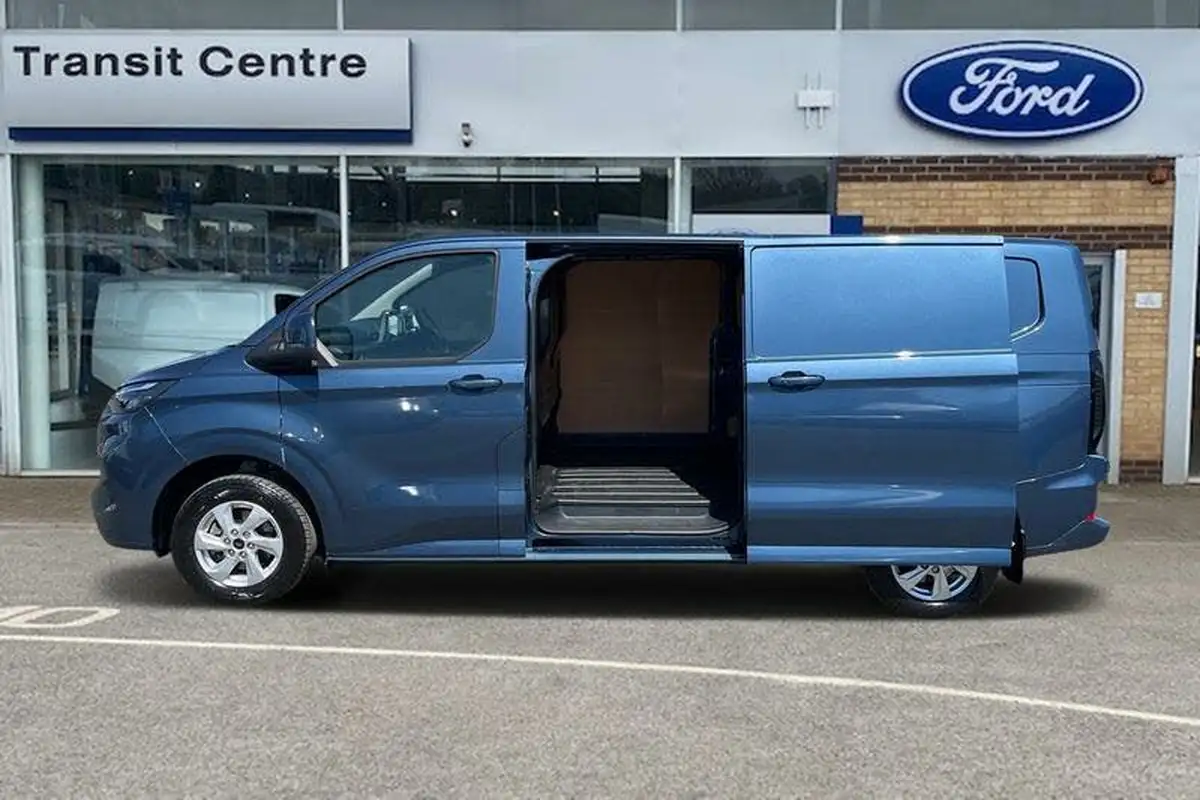 2024-ford-transit-custom-20tdci-300-l2h1-limited-150pseu6e-panel-van-1996cc-big-5