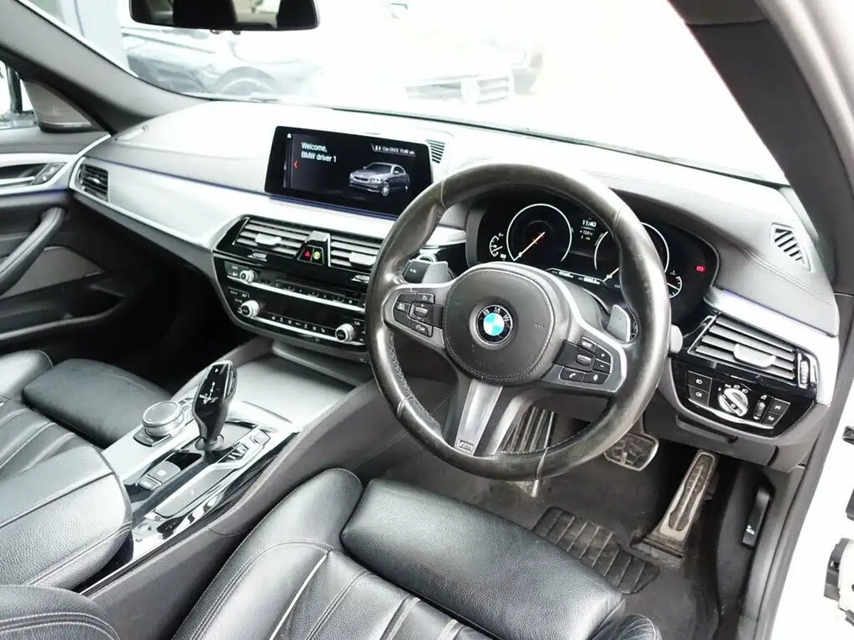 2019-bmw-5-series-30-540i-m-sport-plus-pack-saloon-4d-big-11