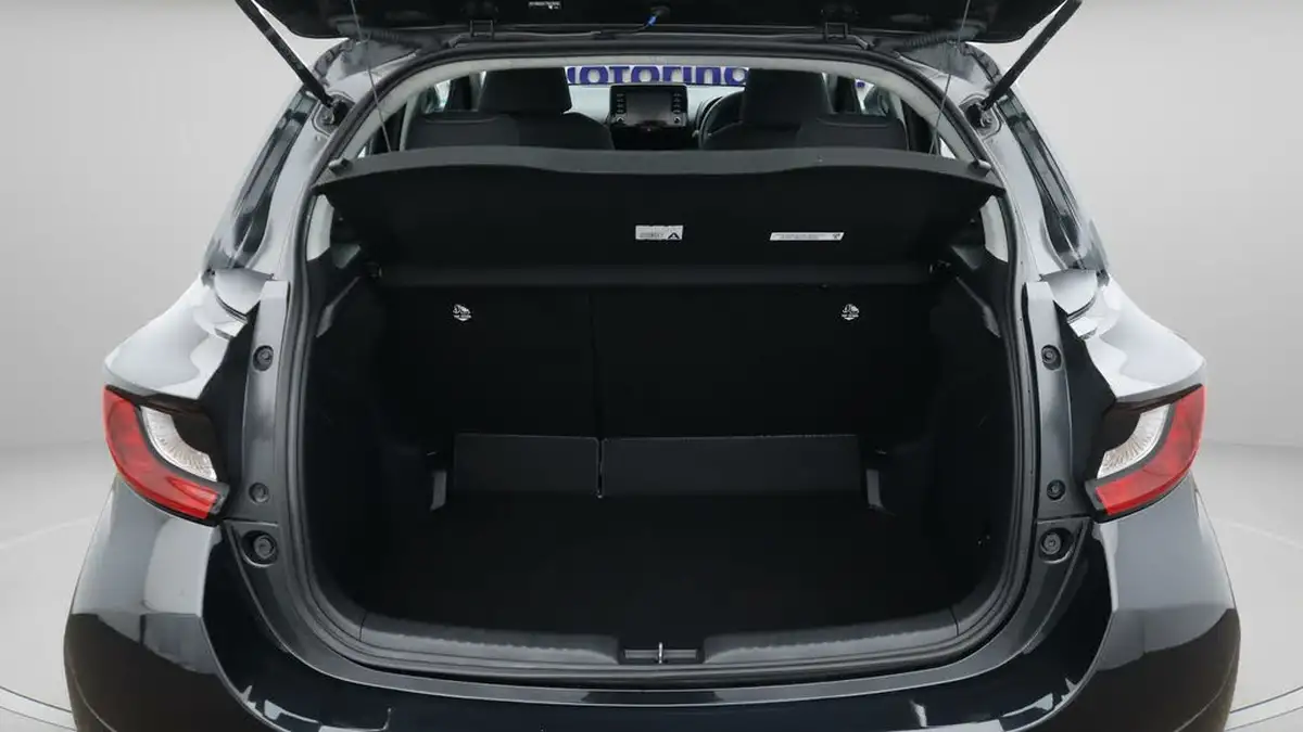 2023-toyota-yaris-15-vvt-i-icon-big-17