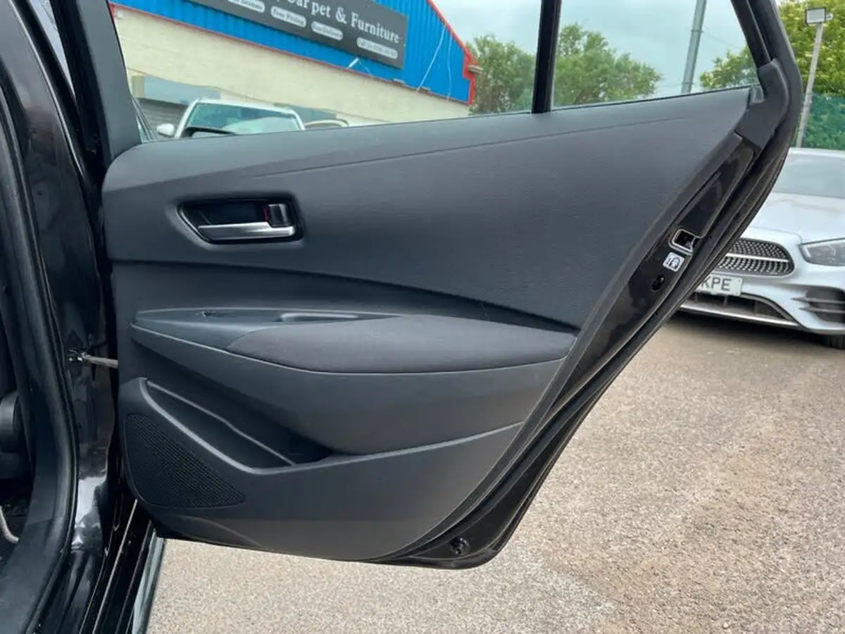 2021-toyota-corolla-20-vvt-i-icon-tech-touring-sports-big-40