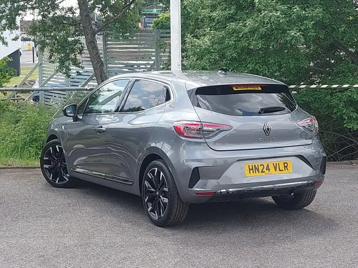 2024-renault-clio-16-techno-big-1
