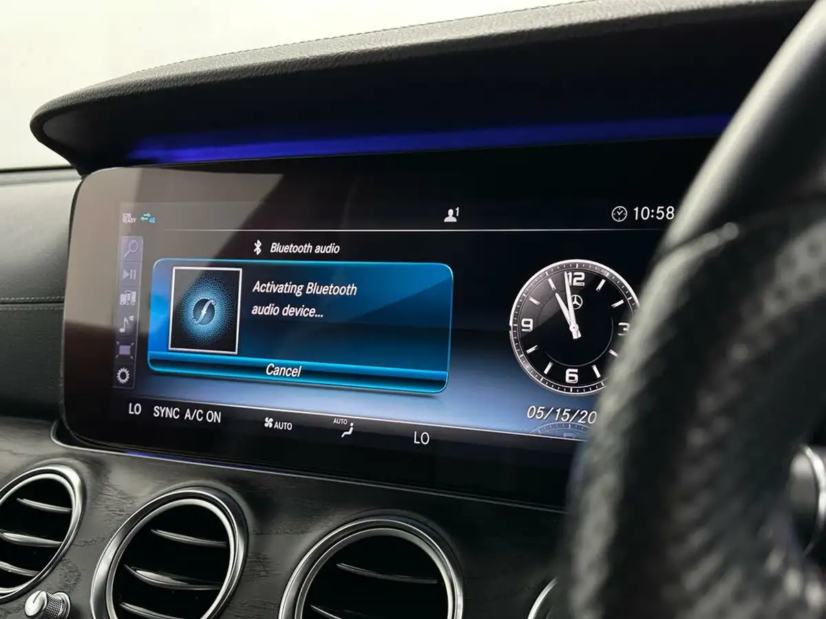 2020-mercedes-benz-e-class-20d-e300d-amg-line-edition-premium-plus-saloon-4d-big-25