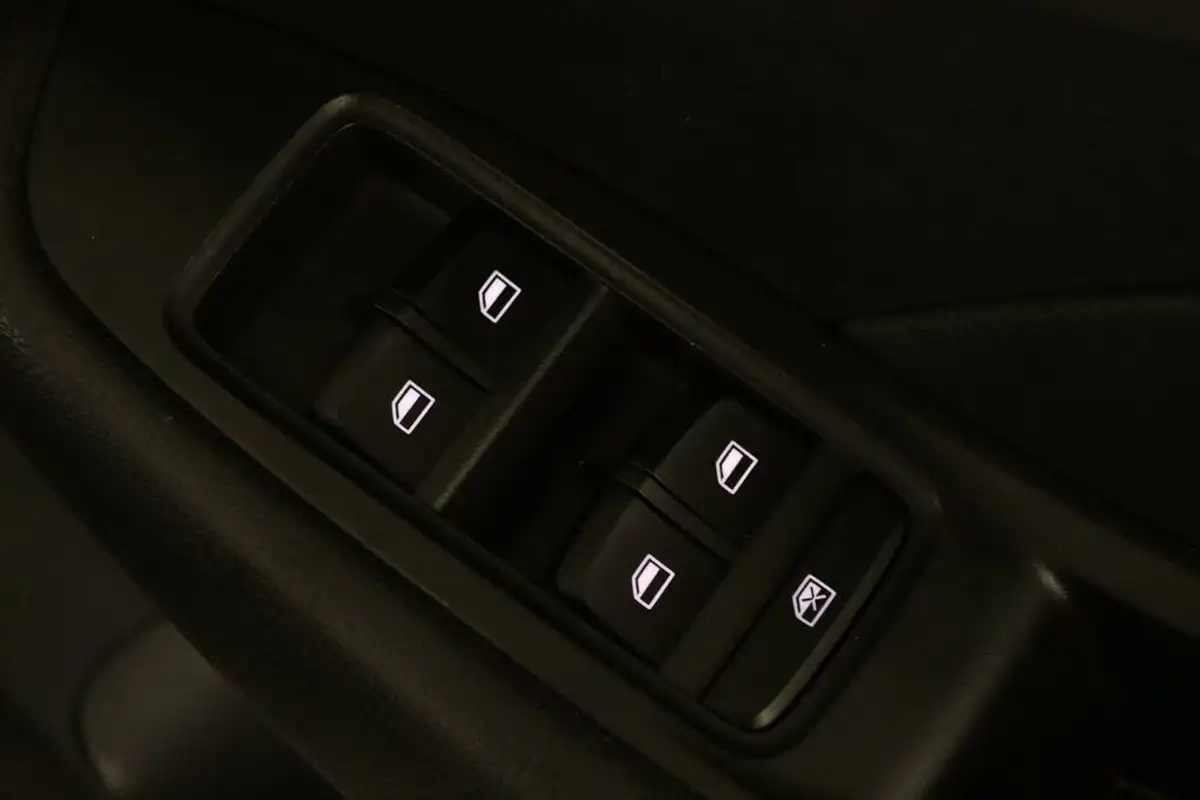2019-mg-zs-suv-10t-gdi-exclusive-111ps-big-16