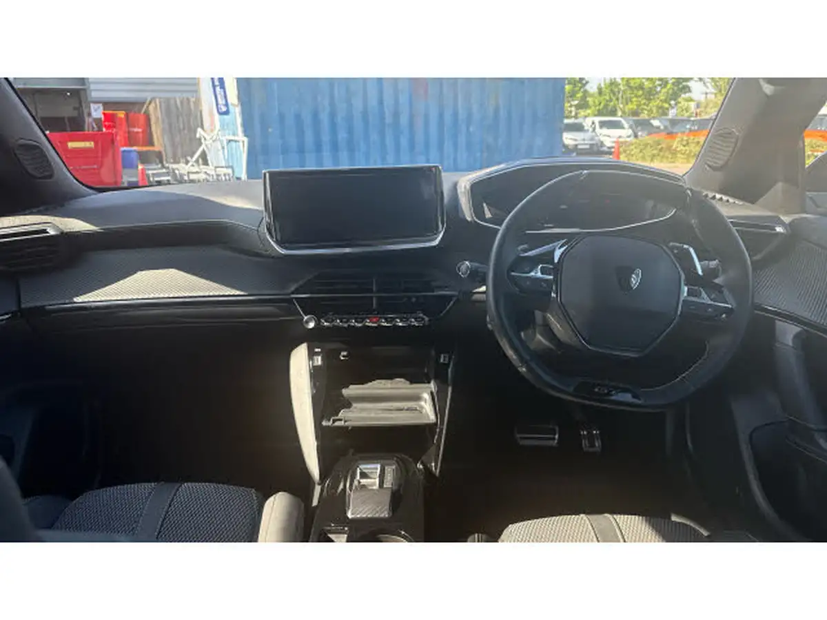 2023-peugeot-2008-suv-big-9