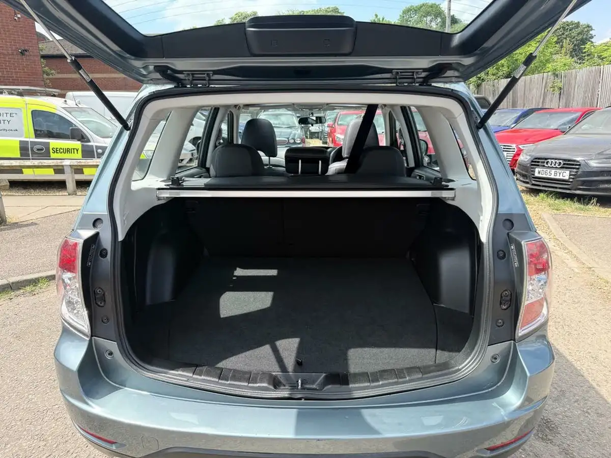 2011-subaru-forester-20-xs-big-16