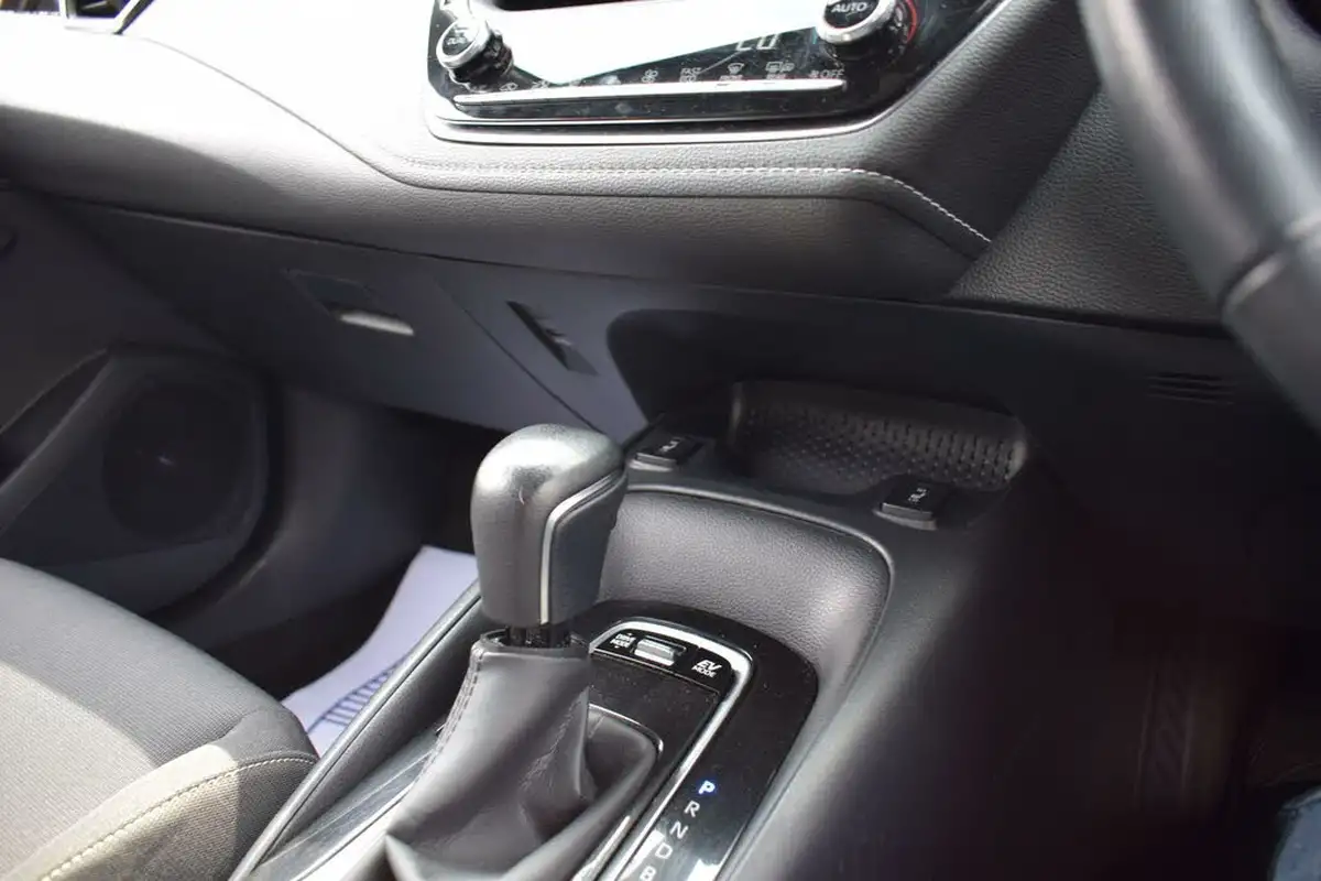 2022-suzuki-swace-18-sz-t-big-16