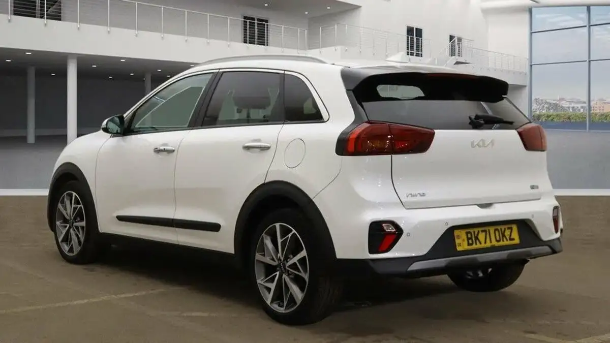 2022-kia-niro-16-gdi-4-139bhp-132kwh-big-2