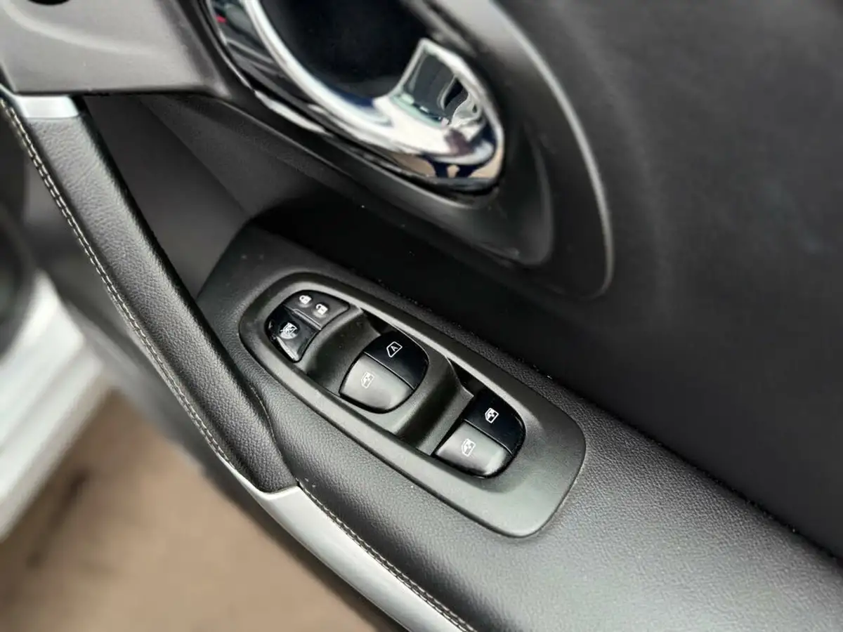2018-renault-kadjar-15dci-signature-nav-110bhp-station-wagon-edc-auto-big-13