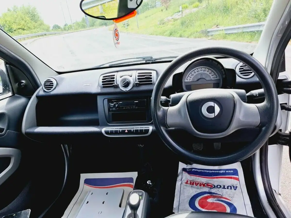 2013-smart-fortwo-big-8